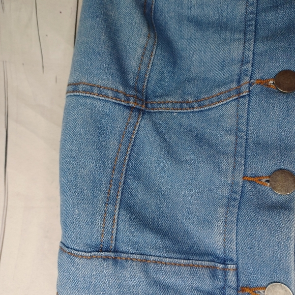 Denim Button-up Bustier - Picture 4 of 7